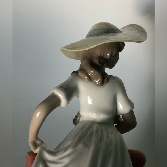 Vintage NAO Lladro Brillo Flores De Primavera flowers of spring girl with basket - Picture 12 of 15